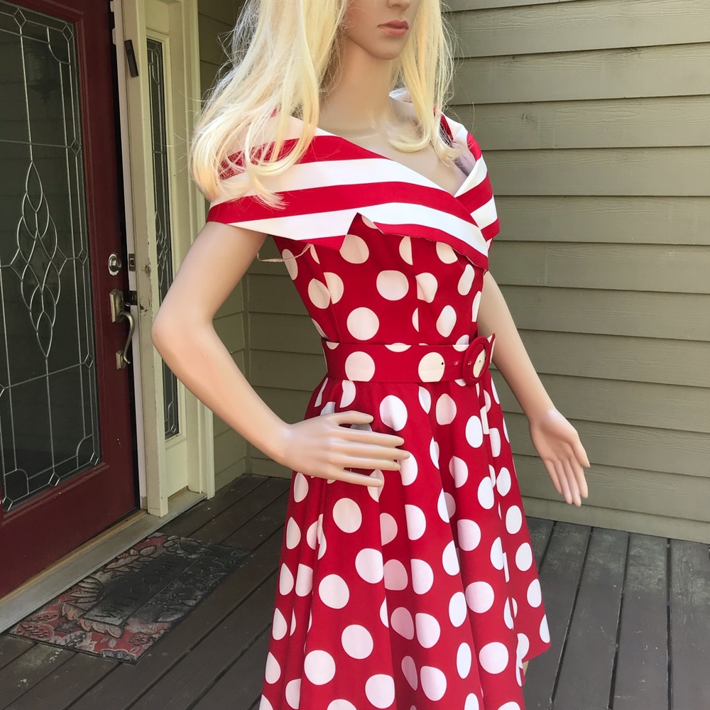 MARILYN MONROE DESIGNER DRESS IN GREAT CONDITION